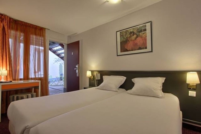 Imagen de la habitación del Hotel De L'aqueduc. Foto 8