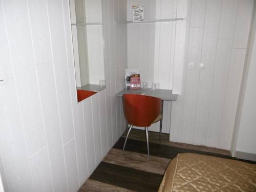 Imagen de la habitación del Hotel De L'arriv&eacute;e. Foto 7