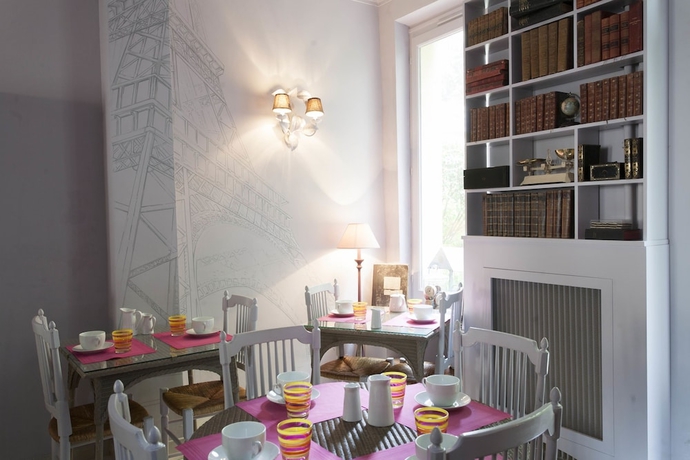 Imagen del bar/restaurante del Hotel De L'avre. Foto 3