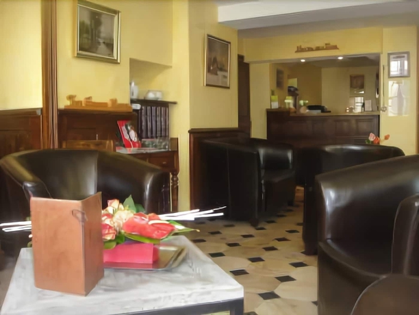 Imagen del bar/restaurante del Hotel De L'ecu. Foto 2
