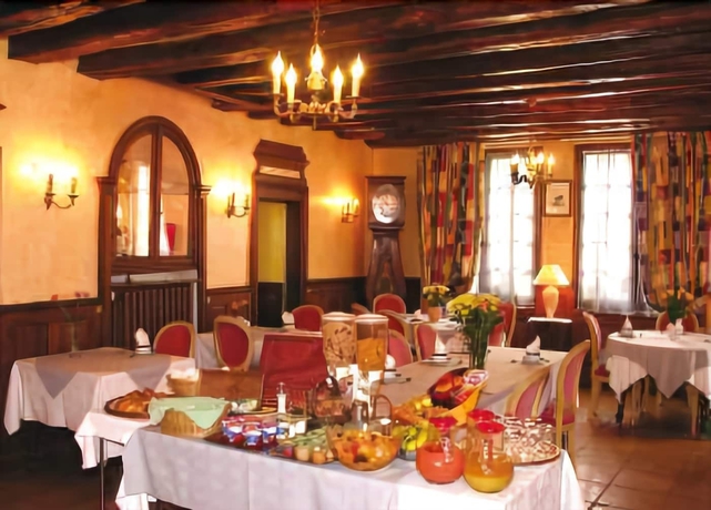 Imagen del bar/restaurante del Hotel De L'ecu. Foto 3