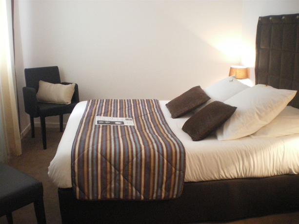 Imagen de la habitación del Hotel De L'europe, Angers. Foto 11