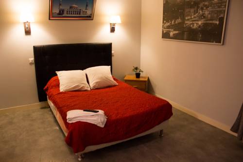 Imagen de la habitación del Hotel De L'europe Belleville. Foto 11