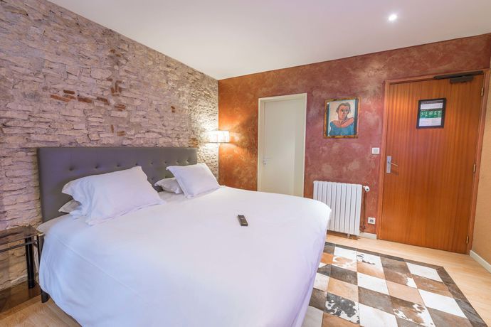 Imagen de la habitación del Hotel De L'europe, Castres. Foto 10