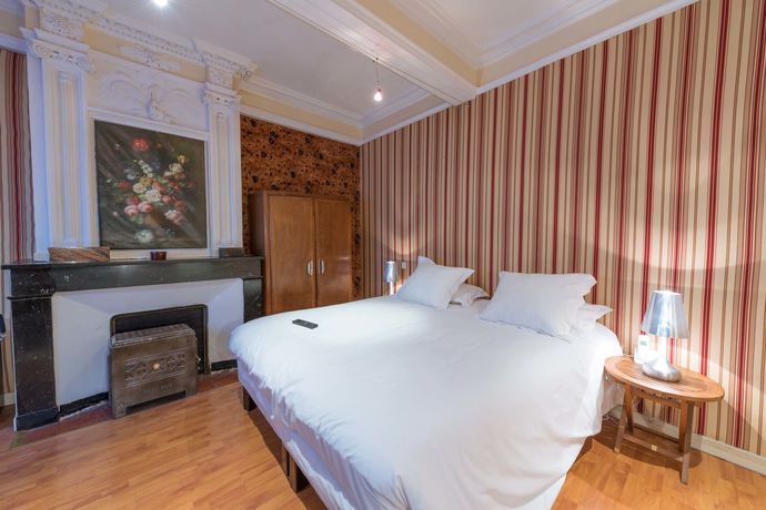 Imagen de la habitación del Hotel De L'europe, Castres. Foto 11