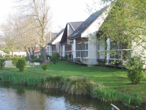 Imagen general del Hotel De L'ile Du Saussay. Foto 4