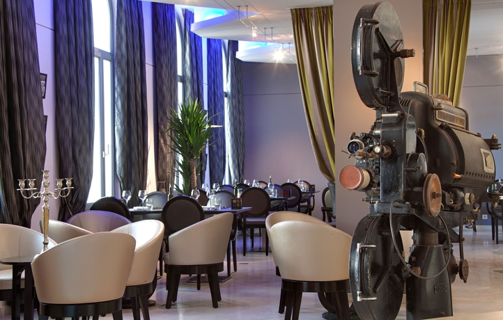 Imagen de los interiores del Hotel De L'image. Foto 19