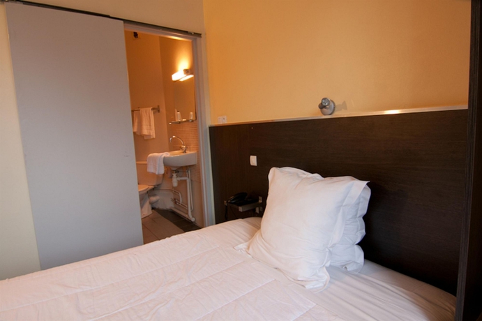 Imagen de la habitación del Hotel De Londres, Lille. Foto 3