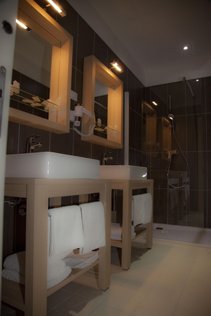 Imagen de la habitación del Hotel De Londres, Menton. Foto 7