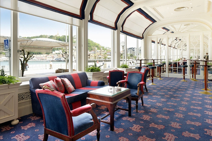 Imagen de los interiores del Hotel De Londres Y De Inglaterra. Foto 13