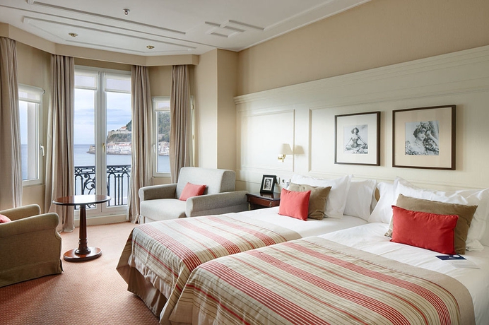 Imagen de la habitación del Hotel De Londres Y De Inglaterra. Foto 7