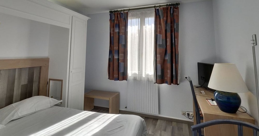 Imagen de la habitación del Hotel De L'orme, Akena, Evreux. Foto 5