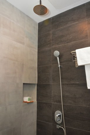 Imagen de la habitación del Hotel De Luna. Foto 17