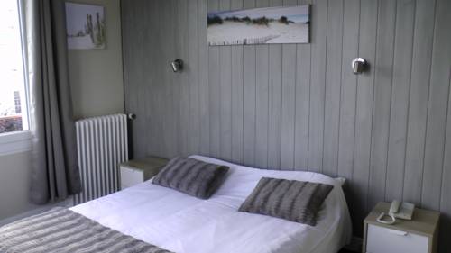 Imagen de la habitación del Hotel De L'univers, Caen. Foto 2