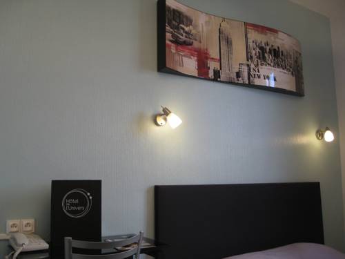 Imagen de la habitación del Hotel De L'univers, Caen. Foto 14