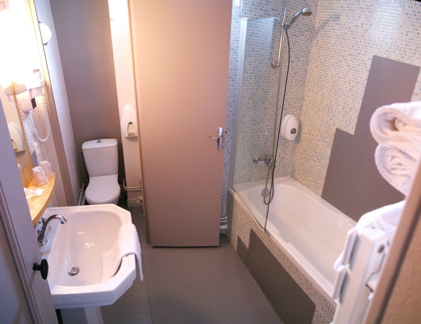 Imagen de la habitación del Hotel De L'univers, Saint Malo. Foto 2