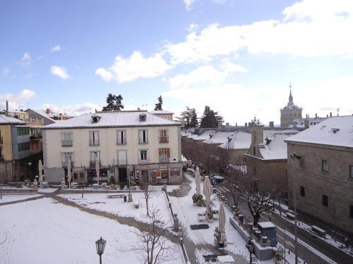 Imagen de los exteriores del Hotel De Martin. Foto 11