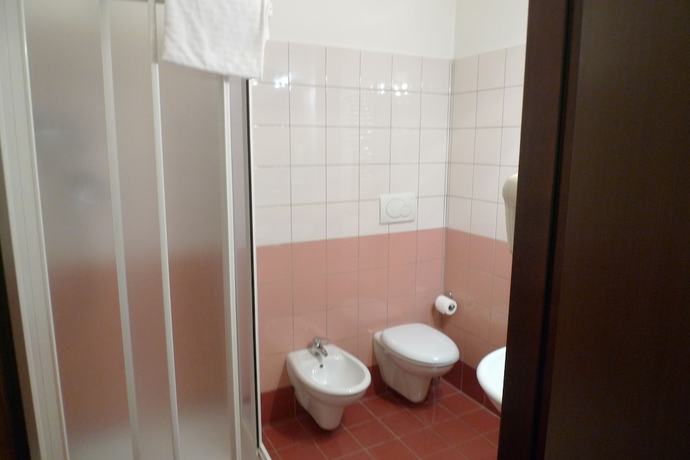 Imagen de la habitación del Hotel De Meis. Foto 4