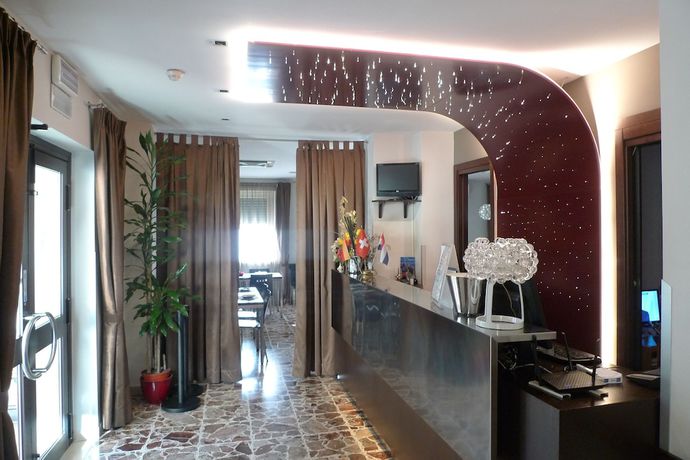 Imagen de los interiores del Hotel De Meis. Foto 19
