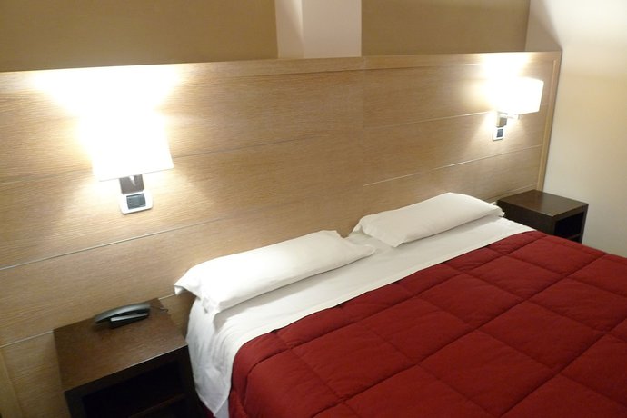 Imagen de la habitación del Hotel De Meis. Foto 14