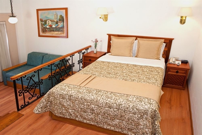 Imagen de la piscina del Hotel De Mendoza. Foto 14