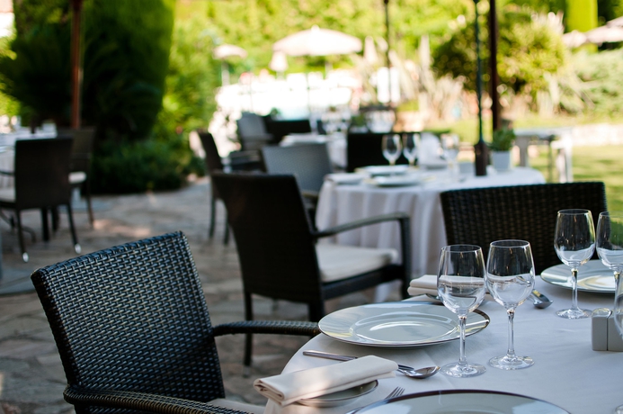 Imagen del bar/restaurante del Hotel De Mougins. Foto 4