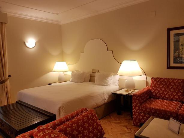 Imagen de la habitación del Hotel De Moura. Foto 2