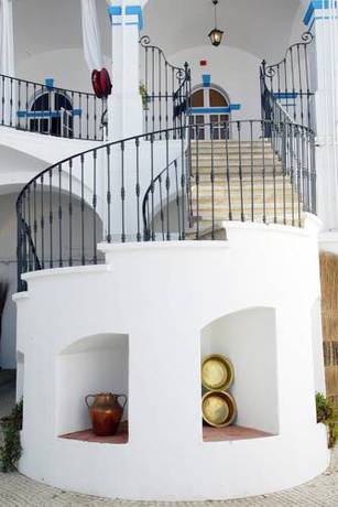 Imagen de los exteriores del Hotel De Moura. Foto 10