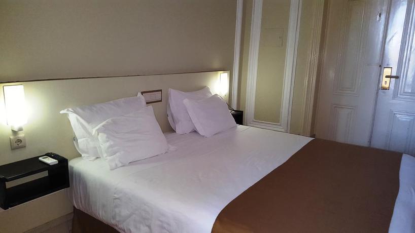 Imagen de la habitación del Hotel De Moura. Foto 4