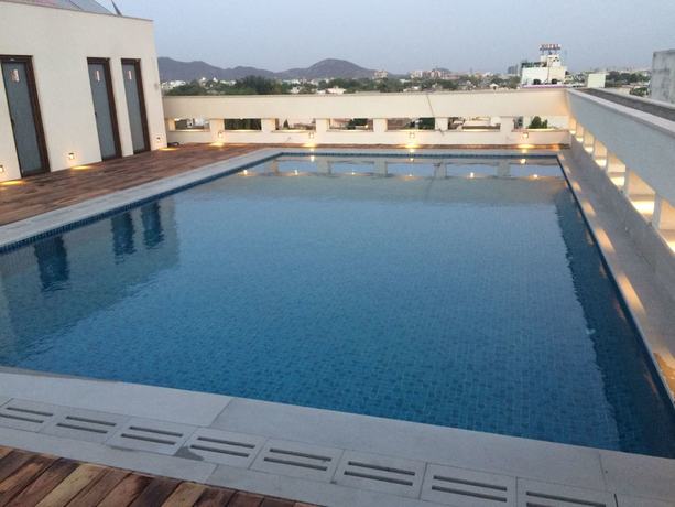 Imagen de la piscina del Hotel De Nada. Foto 20
