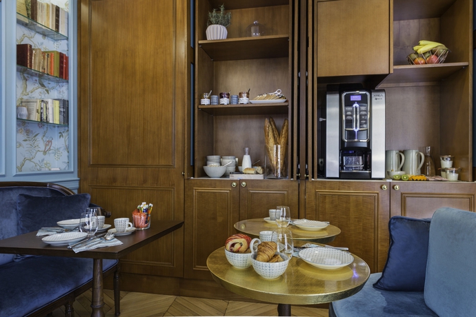 Imagen del bar/restaurante del Hotel De Neuve by Happyculture. Foto 4