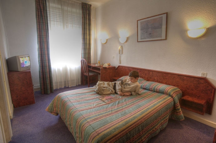 Imagen de la habitación del Hotel De Nevers. Foto 15