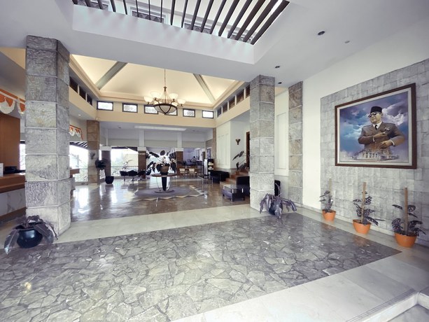 Imagen de los interiores del Hotel De Ningrat Topas Galeria. Foto 15