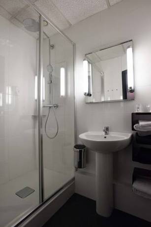 Imagen de la habitación del Hotel De Noailles. Foto 16