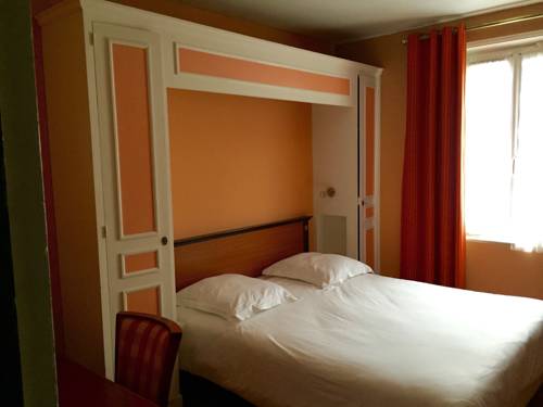 Imagen de la habitación del Hotel De Normandie, EVREUX. Foto 3