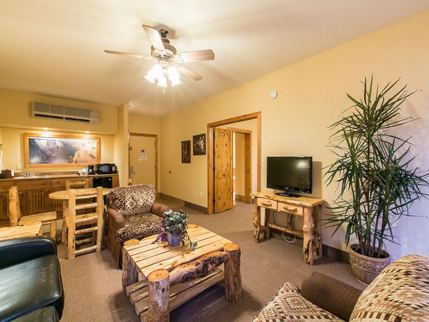 Imagen de la habitación del Hotel De Novo Springdale, Tapestry Collection By Hilton. Foto 5