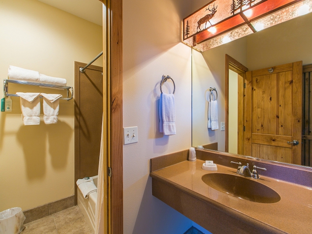 Imagen de la habitación del Hotel De Novo Springdale, Tapestry Collection By Hilton. Foto 7