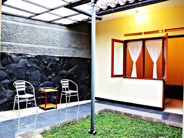 Imagen de los exteriores del Hotel De Orange Pasteur Guest House By Houseinbandung. Foto 6