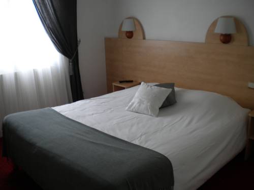 Imagen de la habitación del Hotel De Paris, Barneville-Carteret. Foto 5