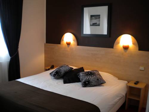 Imagen de la habitación del Hotel De Paris, Barneville-Carteret. Foto 10