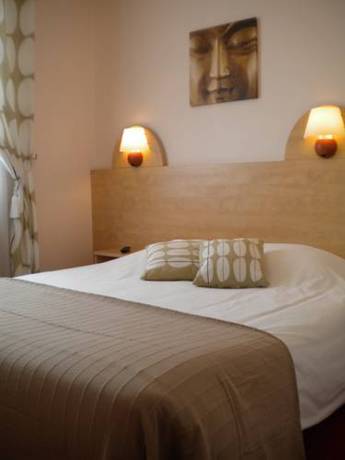 Imagen de la habitación del Hotel De Paris, Barneville-Carteret. Foto 13