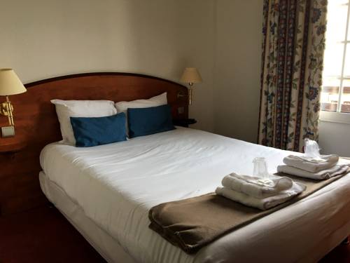 Imagen de la habitación del Hotel De Paris, CABOURG. Foto 3