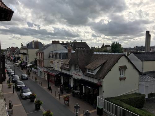 Imagen de la habitación del Hotel De Paris, CABOURG. Foto 15