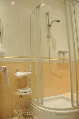 Imagen de la habitación del Hotel De Paris, Charleville Mezieres. Foto 6