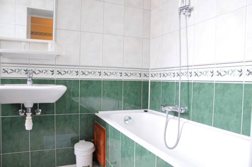 Imagen de la habitación del Hotel De Paris, Charleville Mezieres. Foto 7