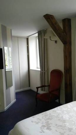 Imagen de la habitación del Hotel De Paris, Charleville Mezieres. Foto 8