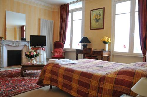 Imagen de la habitación del Hotel De Paris, Charleville Mezieres. Foto 13