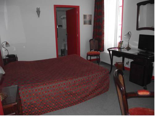 Imagen de la habitación del Hotel De Paris Et De La Poste. Foto 9