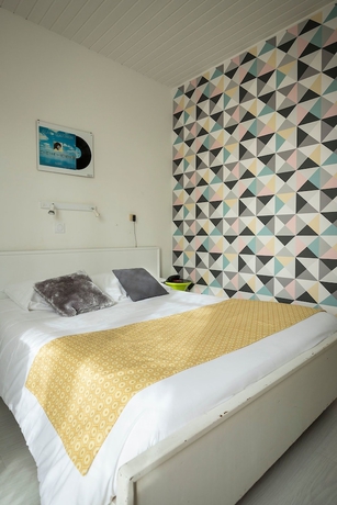 Imagen de la habitación del Hotel De Paris, LA ROCHELLE. Foto 8