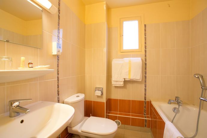 Imagen de la habitación del Hotel De Paris Montparnasse. Foto 15